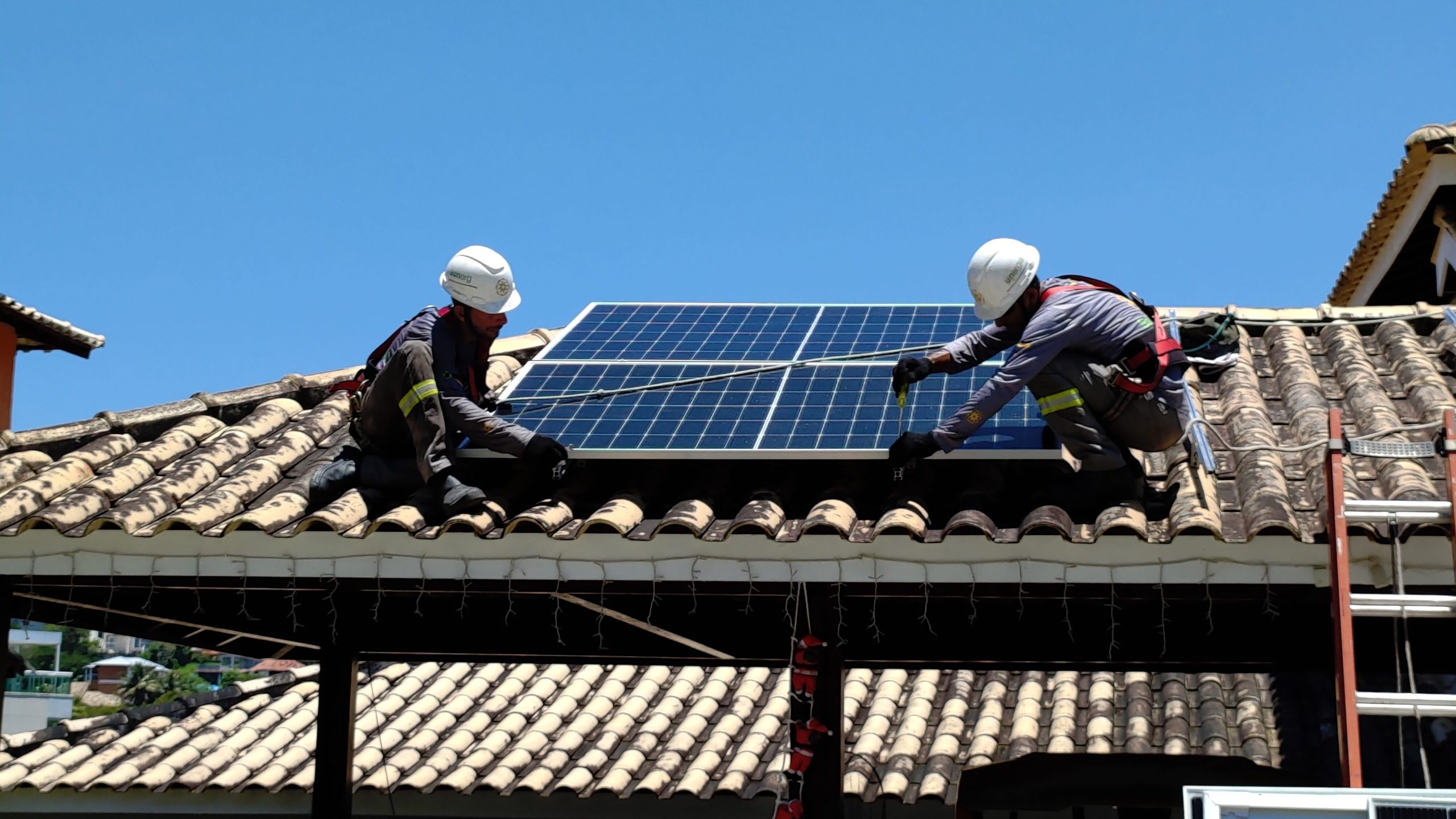instalação do sistema fotovoltaico