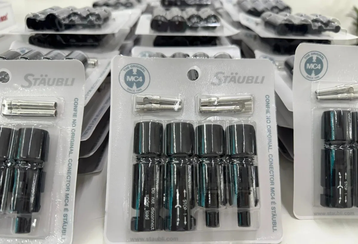 Por que o Conector MC4 é uma escolha crucial no Projeto de Energia Solar?