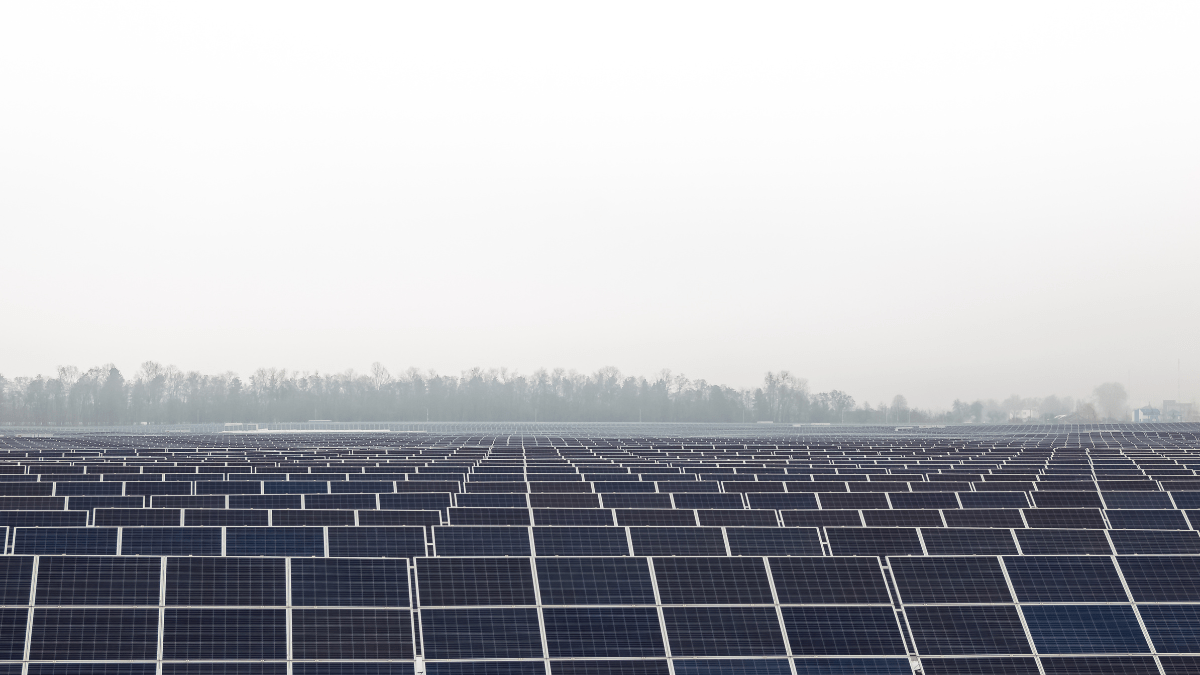 É possível gerar energia solar em dias nublados?