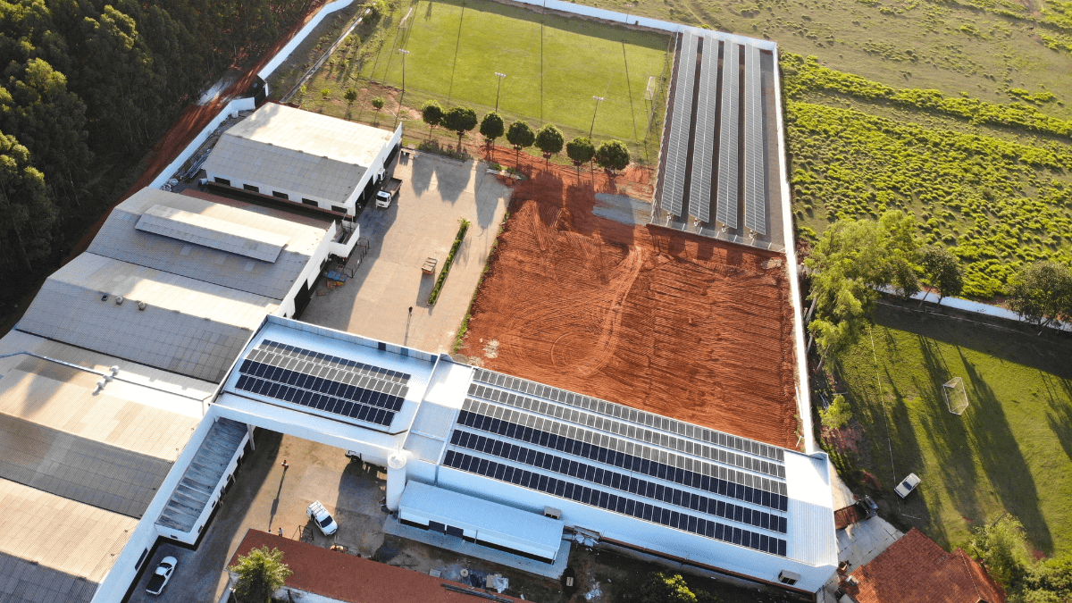 Instalação de Usina Solar em Solo e Telhado
