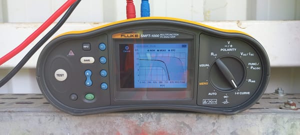 Como Faz o Teste de Curva I-V em Sistemas Fotovoltaicos