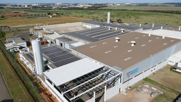 Qual o benefício da energia solar para indústria?