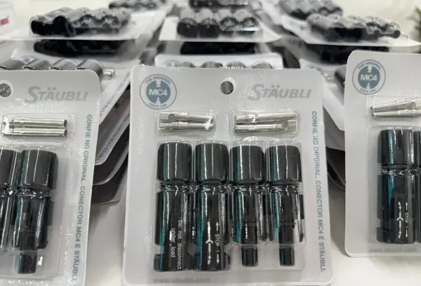 Por que o Conector MC4 é uma escolha crucial no Projeto de Energia Solar?